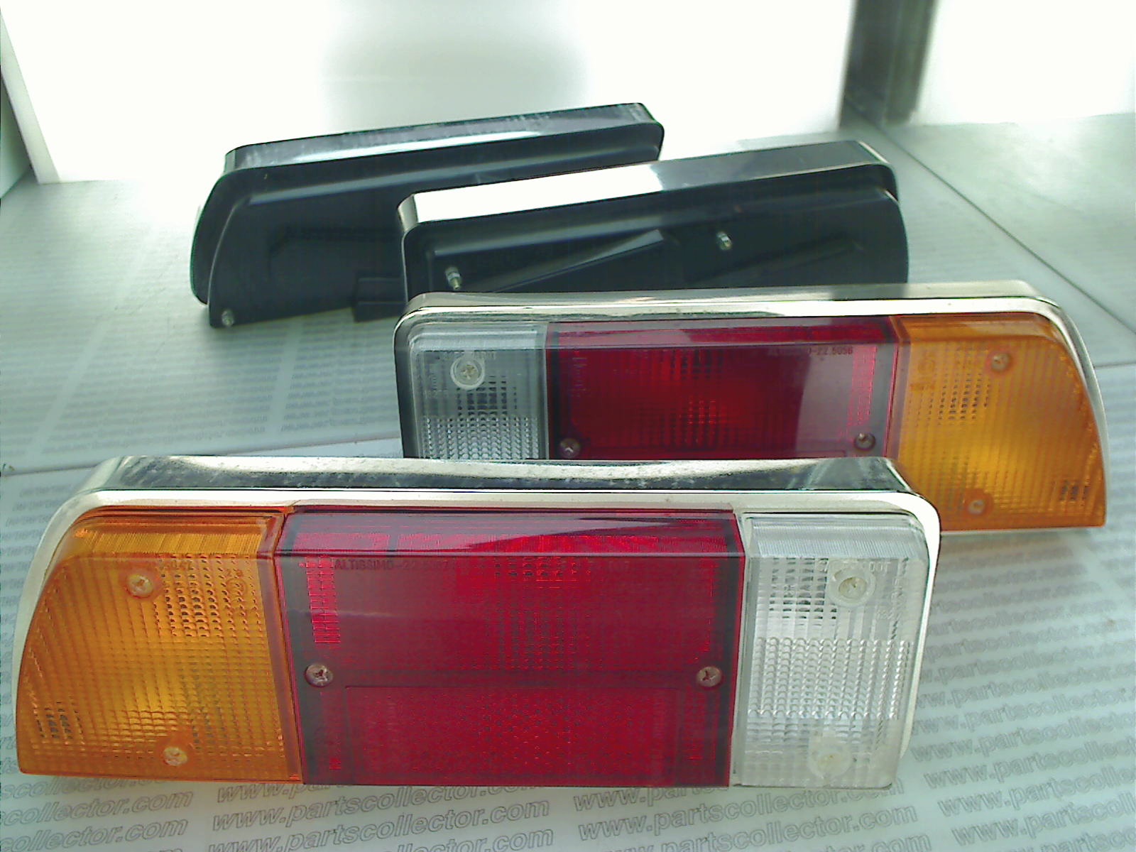 PAIR OF TAIL LIGHTS